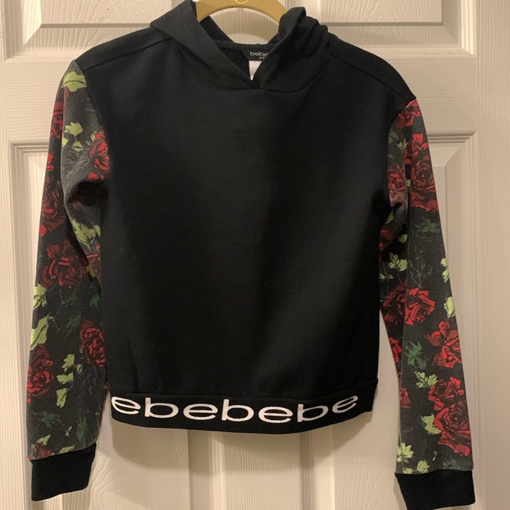 BEBE GIRLS BLACK PULLOVER HOODIE WITH FLORAL SLEEVES SZ L-14 COT/POLY BEBE BAND
